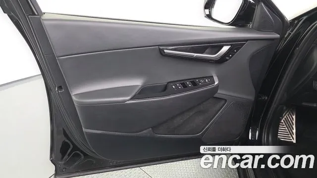 Kia EV6 2023 — фото 14