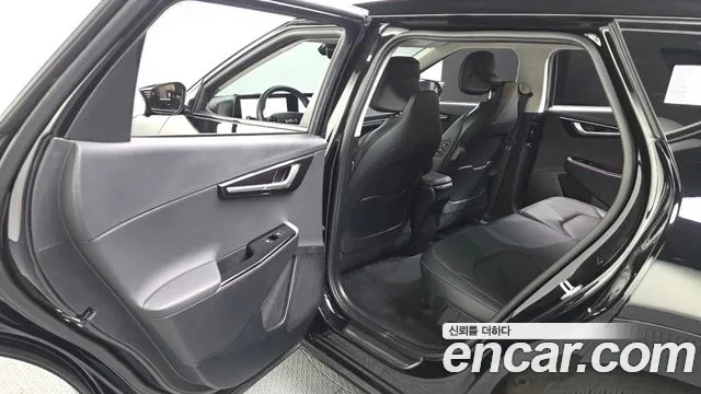 Kia EV6 2023 — фото 16