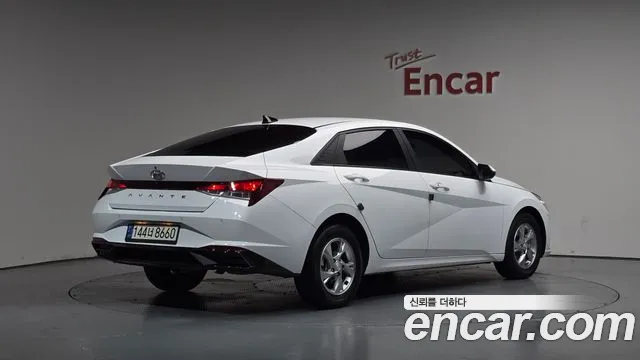 Hyundai AVANTE 2021 — фото 1