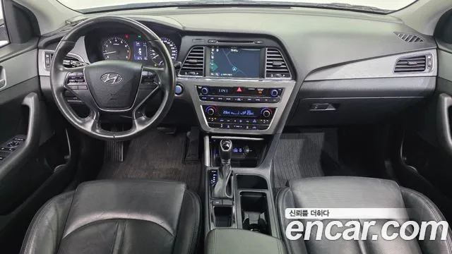 Hyundai Sonata 2017 — фото 10