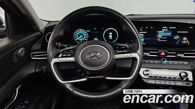 Hyundai AVANTE 2021 — фото 19