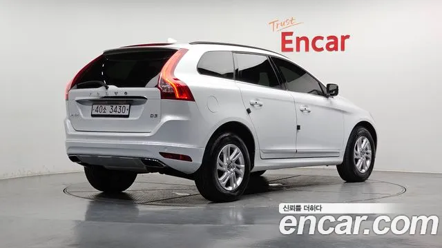 Volvo XC60 2017 — фото 2