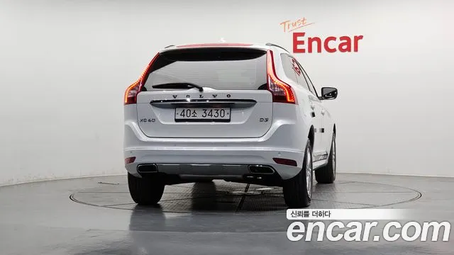 Volvo XC60 2017 — фото 4