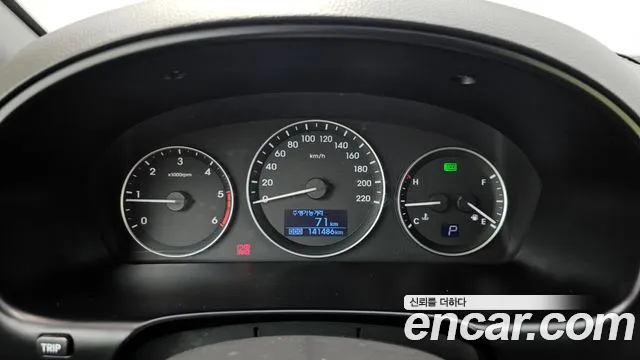 Hyundai Starex 2018 — фото 11