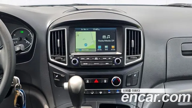 Hyundai Starex 2018 — фото 19