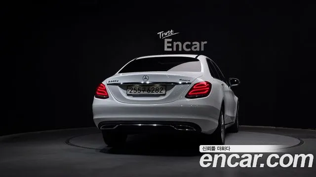 Mercedes-Benz C-Class 2018 — фото 4