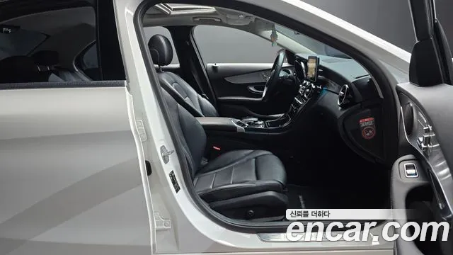Mercedes-Benz C-Class 2018 — фото 11