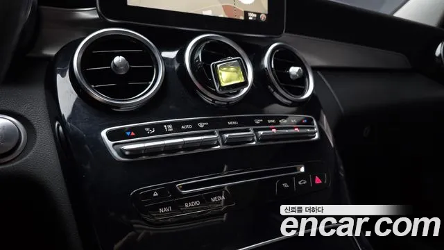 Mercedes-Benz C-Class 2018 — фото 16