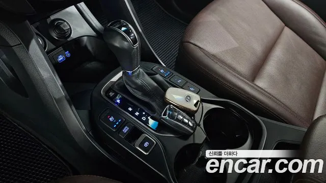 Hyundai Santafe 2017 — фото 12