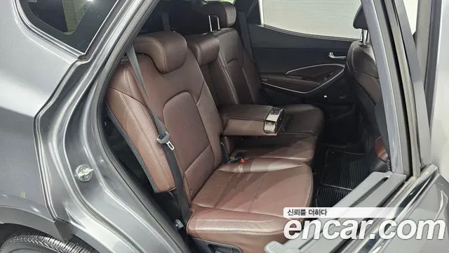 Hyundai Santafe 2017 — фото 17