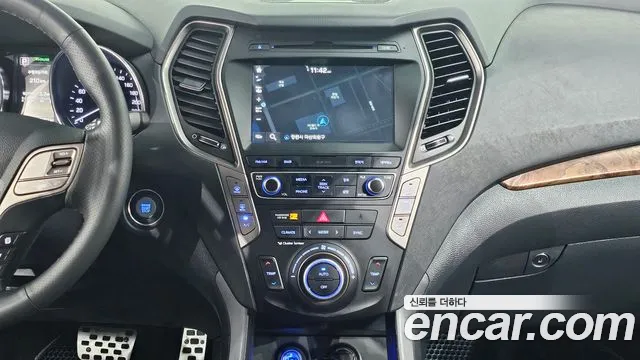 Hyundai Santafe 2017 — фото 20