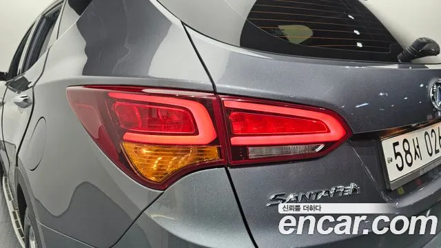Hyundai Santafe 2017 — фото 9