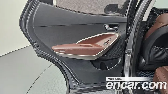 Hyundai Santafe 2017 — фото 15
