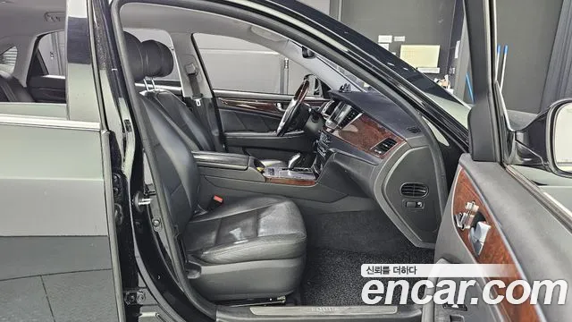 Hyundai Equus 2014 — фото 12