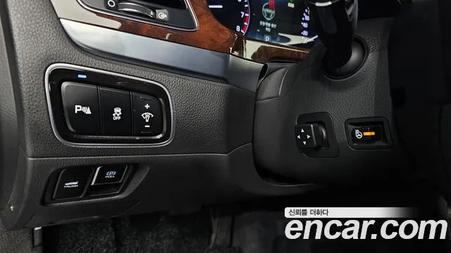 Hyundai Equus 2014 — фото 13