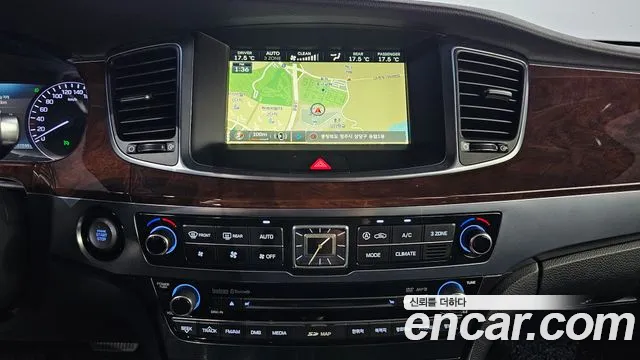 Hyundai Equus 2014 — фото 16