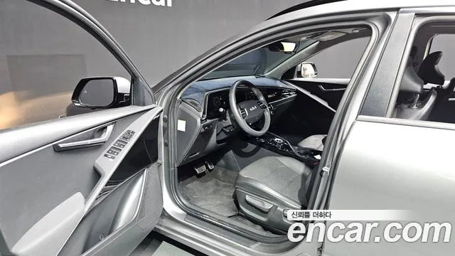 Kia Niro 2023 — фото 10