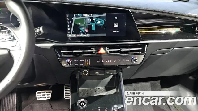 Kia Niro 2023 — фото 12