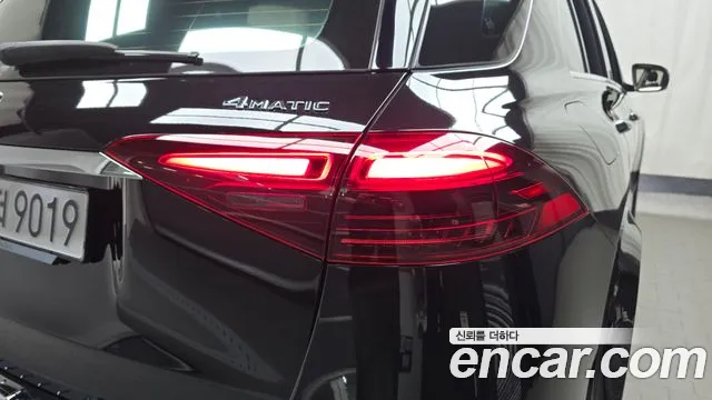 Mercedes-Benz GLE-Class 2023 — фото 9