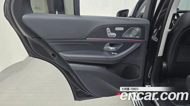 Mercedes-Benz GLE-Class 2023 — фото 15
