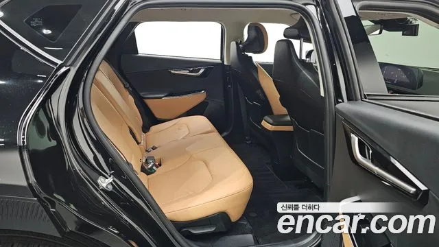 Kia EV6 2023 — фото 17