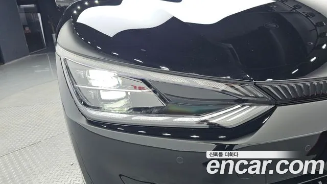 Kia EV6 2023 — фото 7