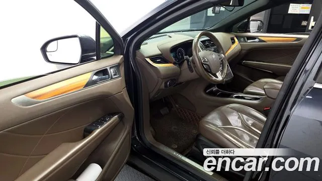 Lincoln MKC 2015 — фото 10