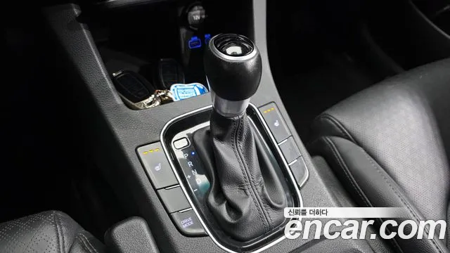Hyundai i30 2017 — фото 12