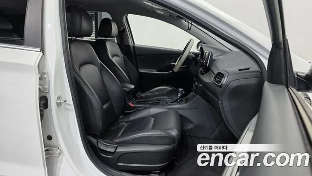 Hyundai i30 2017 — фото 17