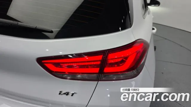 Hyundai i30 2017 — фото 9