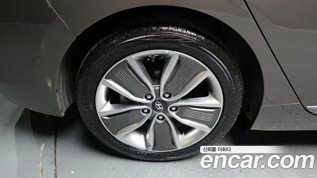 Hyundai Ioniq 2016 — фото 5