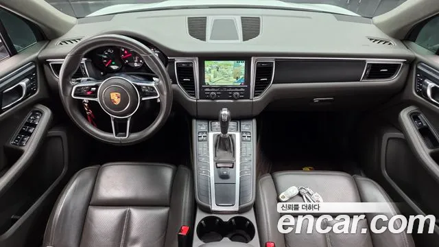 Porsche Macan 2015 — фото 9