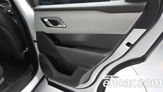 Land Rover Range Rover Velar 2025 — фото 15