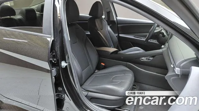 Hyundai AVANTE 2024 — фото 17