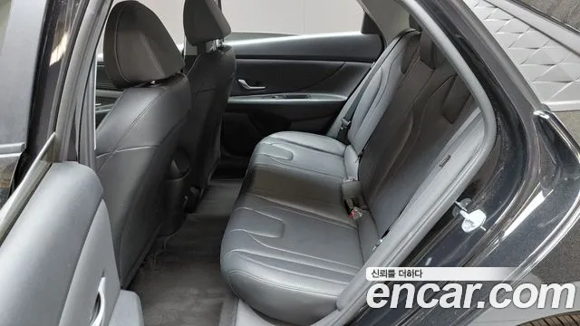 Hyundai AVANTE 2024 — фото 16