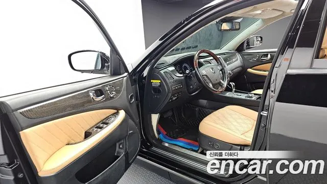 Hyundai Equus 2012 — фото 10