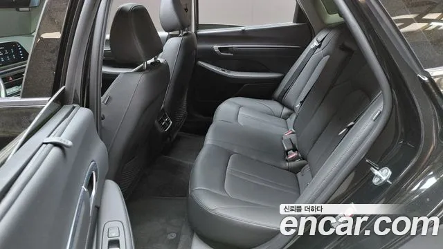 Hyundai Sonata 2022 — фото 18