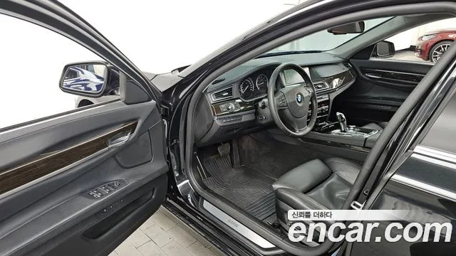 BMW 7-Series 2012 — фото 10