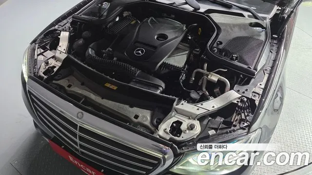 Mercedes-Benz E-Class 2017 — фото 6