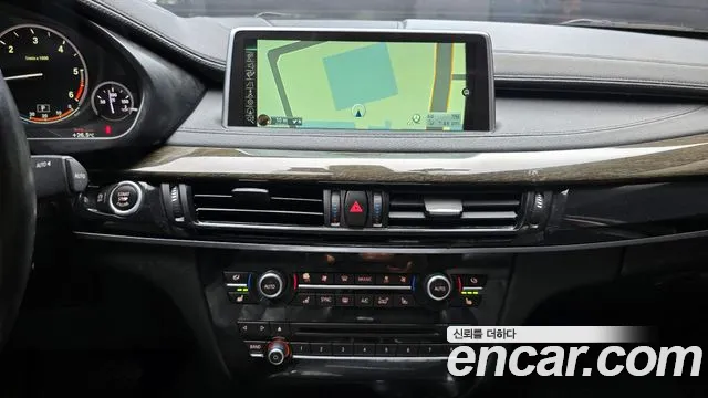 BMW X6 2015 — фото 14