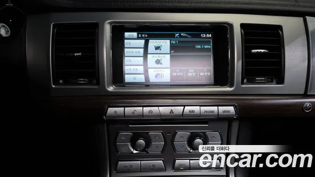 Jaguar XF 2013 — фото 14