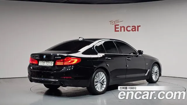 BMW 5-Series 2018 — фото 1
