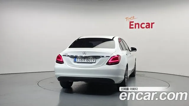 Mercedes-Benz C-Class 2020 — фото 4