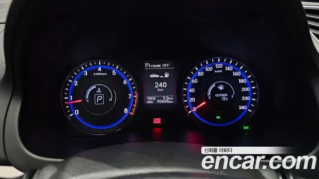 Hyundai i40 2014 — фото 11