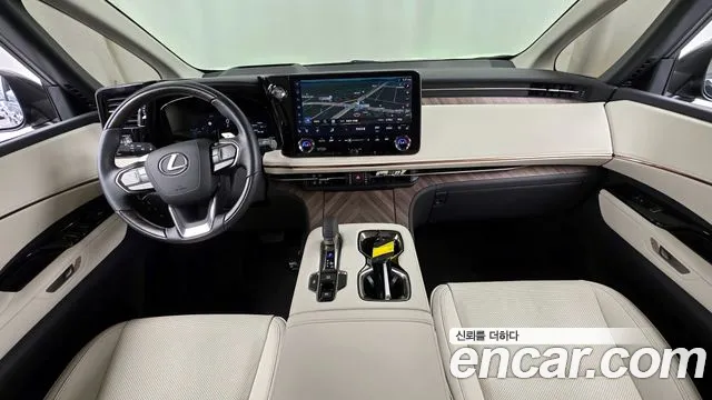 Lexus LM 2025 — фото 10
