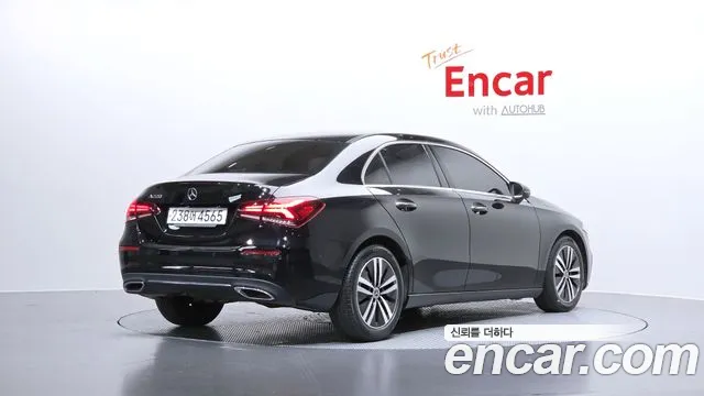Mercedes-Benz A-Class 2023 — фото 2