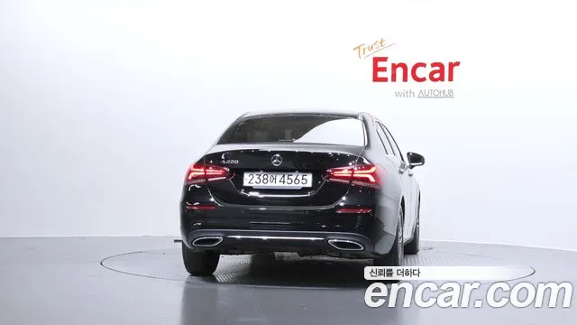 Mercedes-Benz A-Class 2023 — фото 4