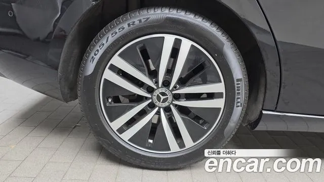 Mercedes-Benz A-Class 2023 — фото 5