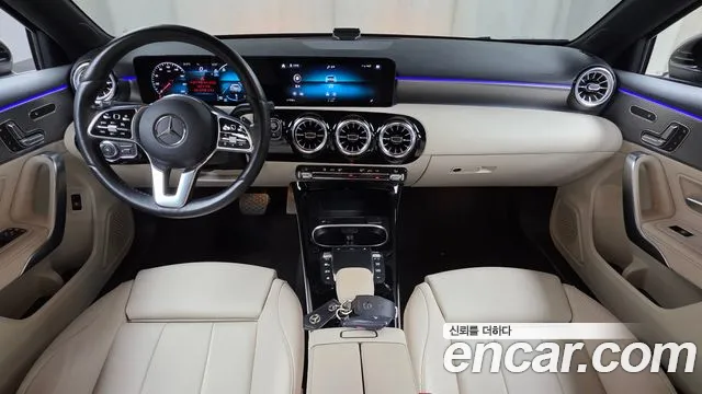 Mercedes-Benz A-Class 2023 — фото 10