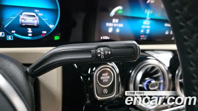 Mercedes-Benz A-Class 2023 — фото 12